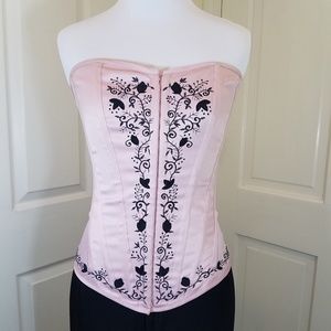 CHARLOTTE RUSSE CORSET TOP EUC!!!